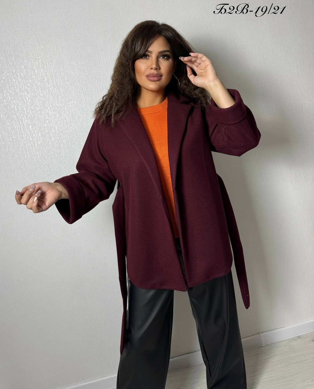 бордовое пальто,пальто демисезонная,пальто с поясом,бордовое короткое пальто,короткие пальто