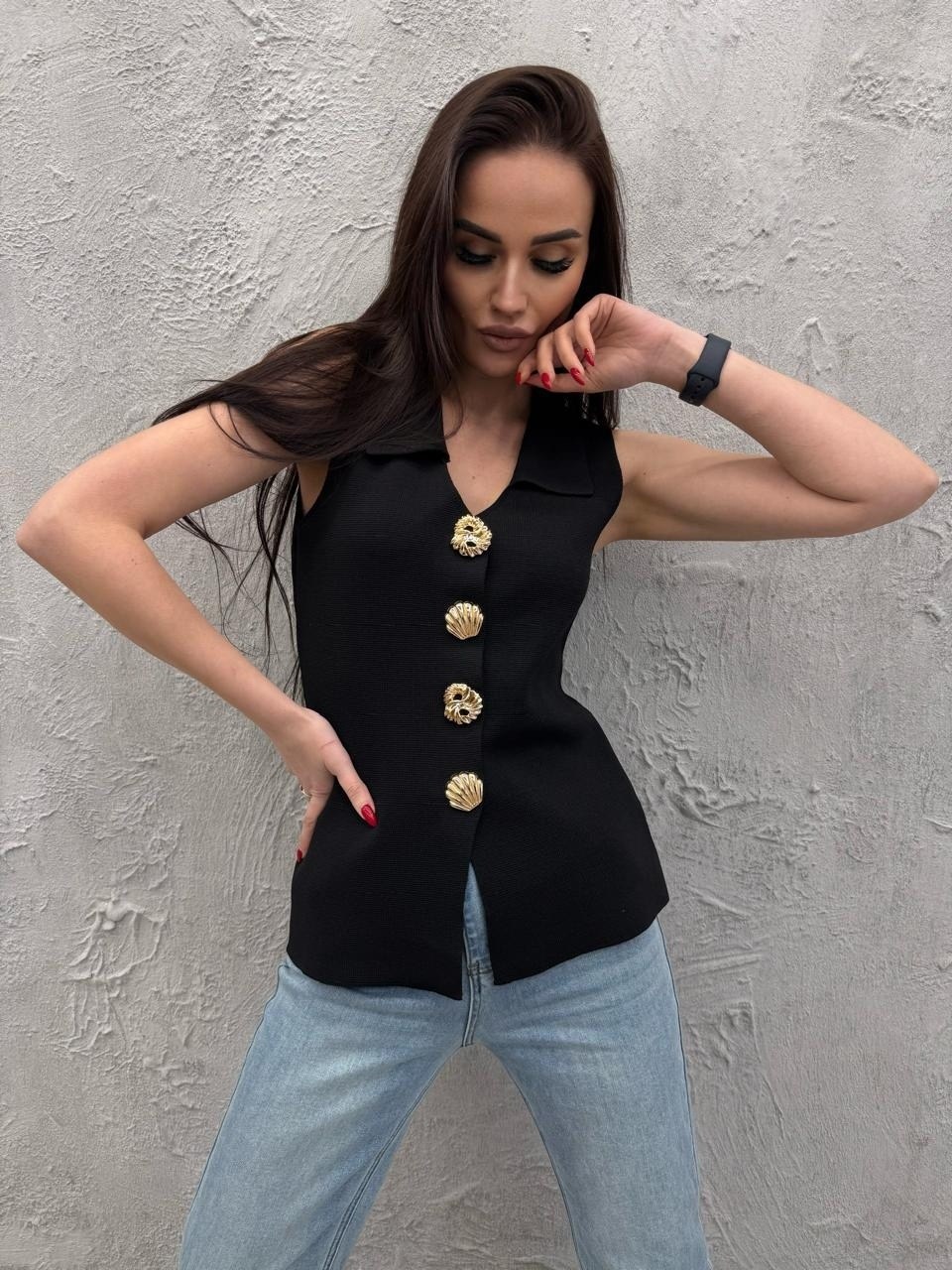 жилетка трикотажная,женский вязаный жилет,трикотажный жилет,жилетка на пуговицах,женская жилетка