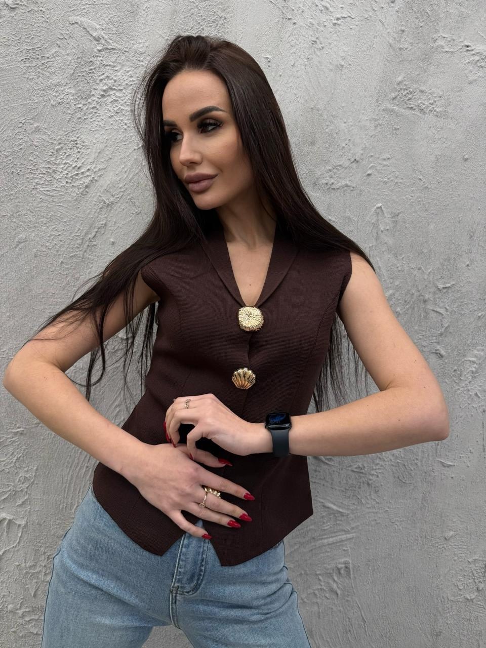 трикотажный жилет с золотыми пуговицами zara бордовый,женские жилеты,жилет на пуговицах,жилет,жилетка женская