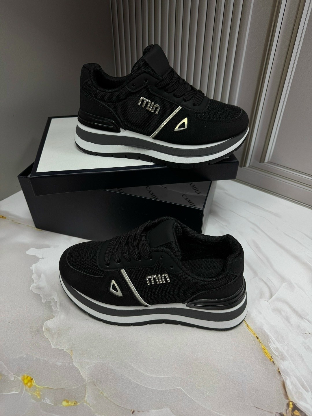 кроссовки женские liu jo,кроссовки liu jo,женские кроссовки,,кроссовка