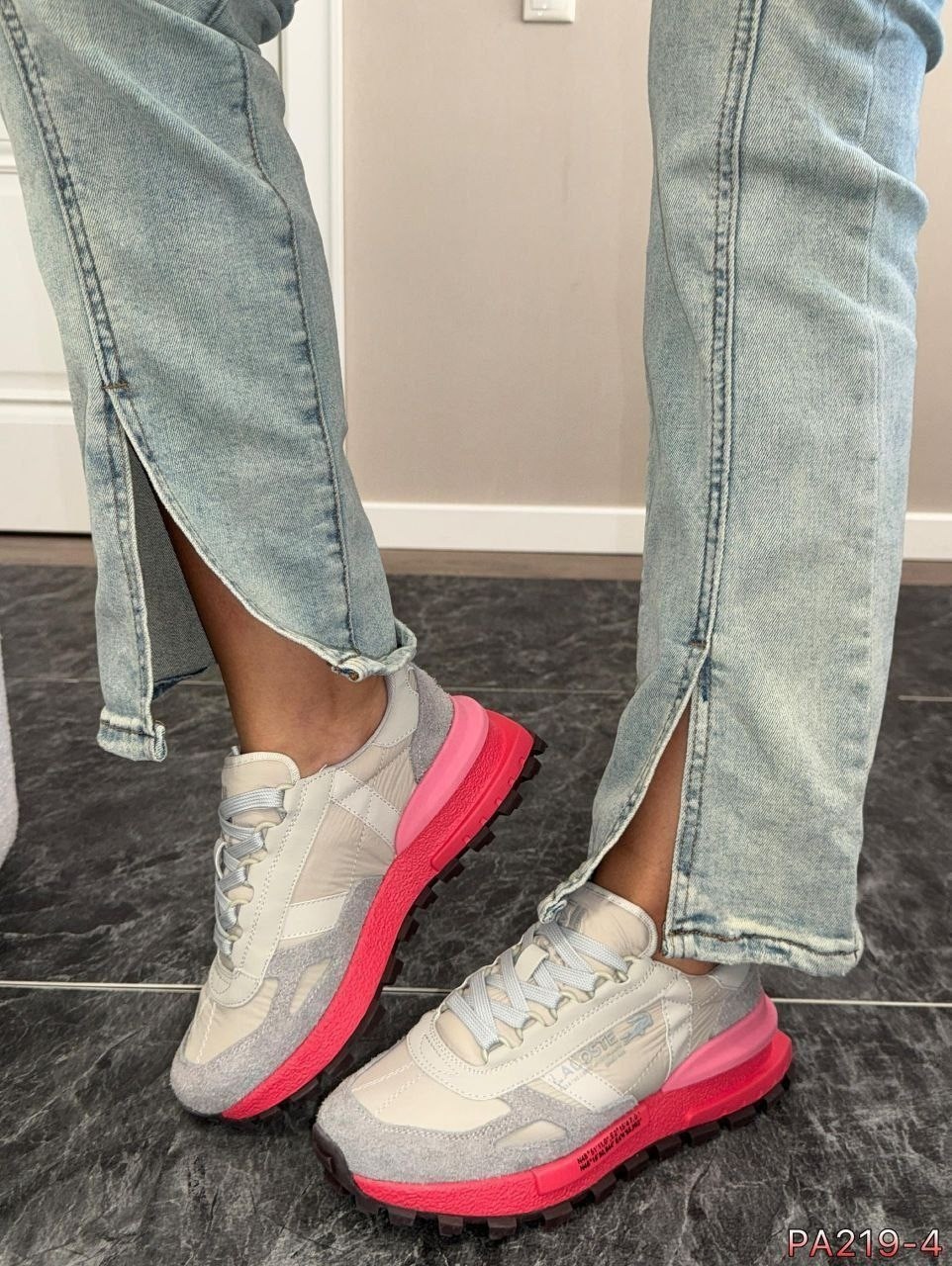 женские кроссовки,,повседневные кроссовки,стильные кроссовки,кроссовка