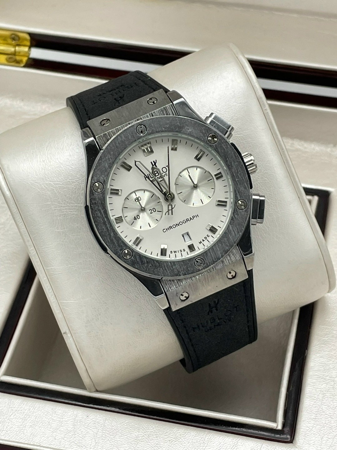 наручные часы hublot,мужские наручные часы hublot,мужские часы hublot,часы hublot,часы наручные hublot кварцевые