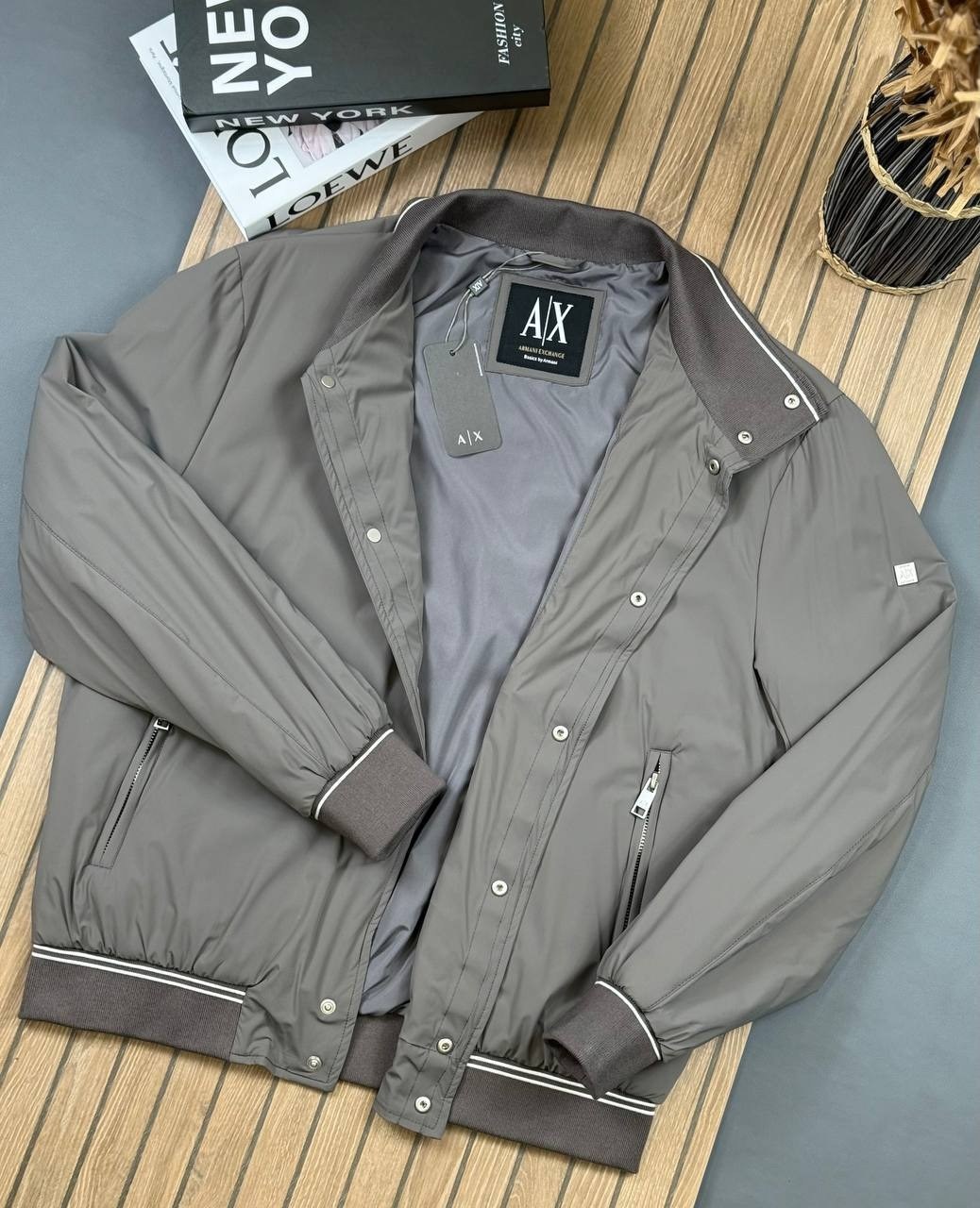 мужская куртка бомбер,куртка бомбер,коричневый бомбер,кожаная куртка бомбер,мужская куртка кожаная