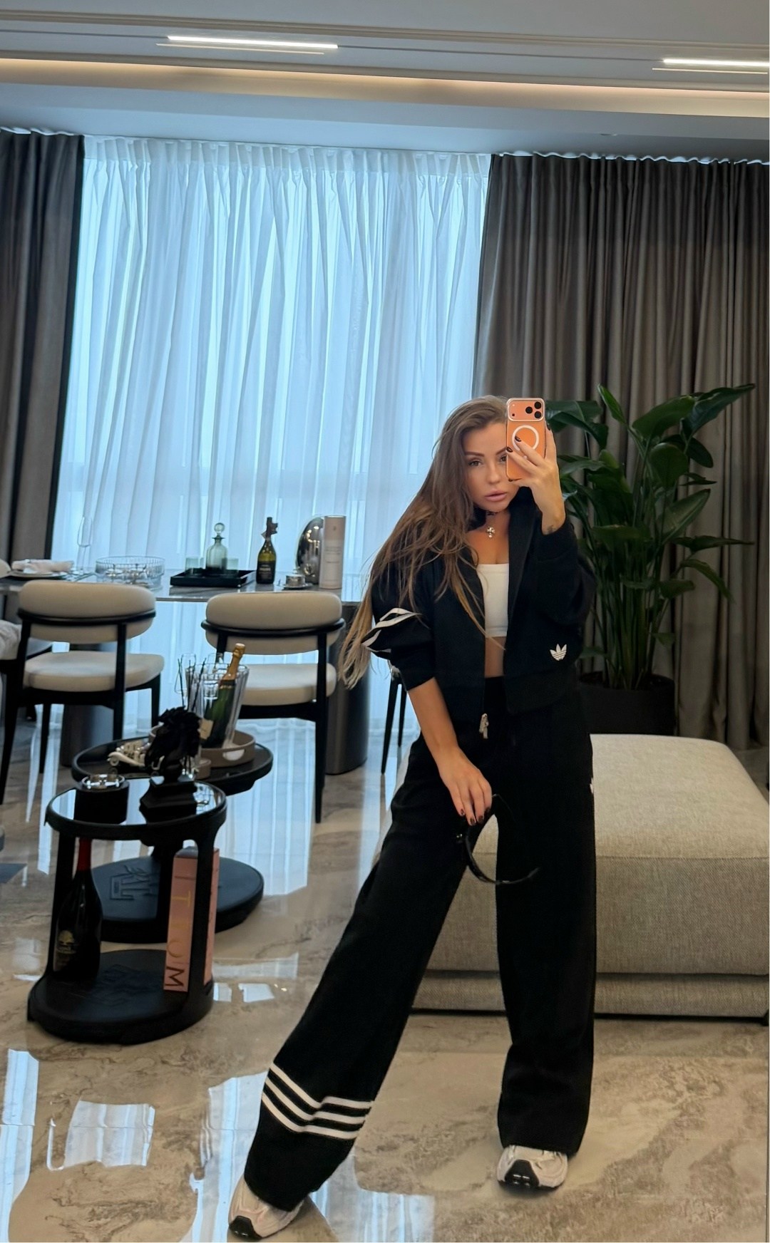 костюм спортивный женский,спортивный костюм,костюмы женские,трикотажные костюмы,костюм с лампасами