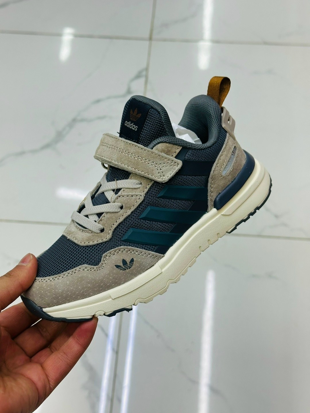 кроссовки adidas,кроссовки,детские кроссовки,кроссовки детские adidas,baas кроссовки