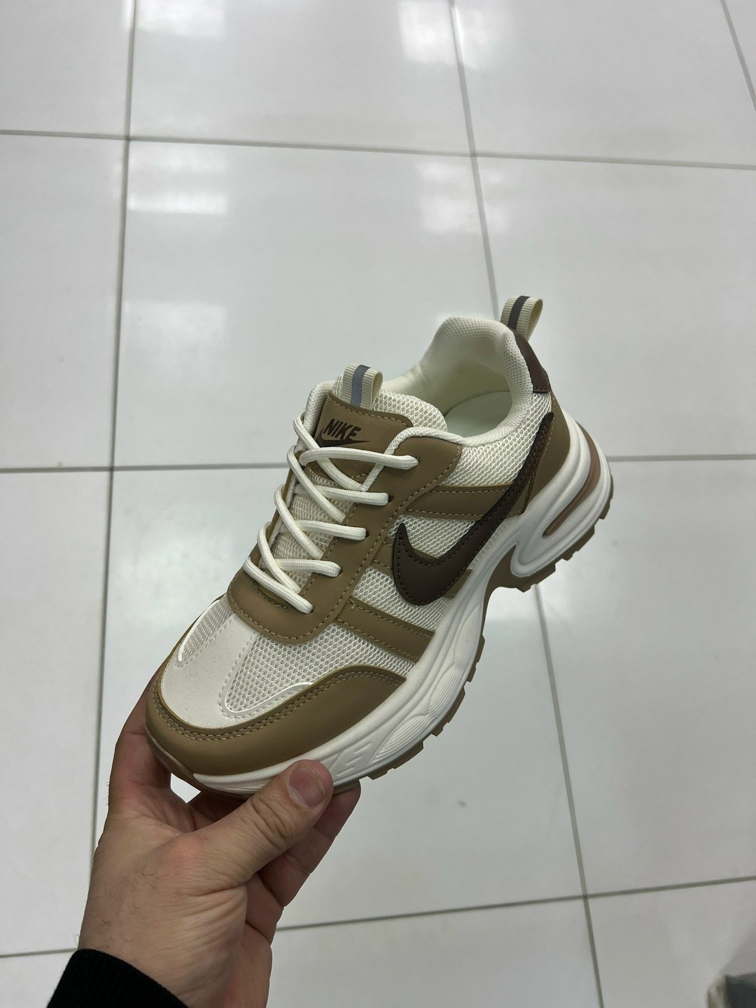 кроссовки женскиe,,женская ,кроссовка,кроссовки бежевые