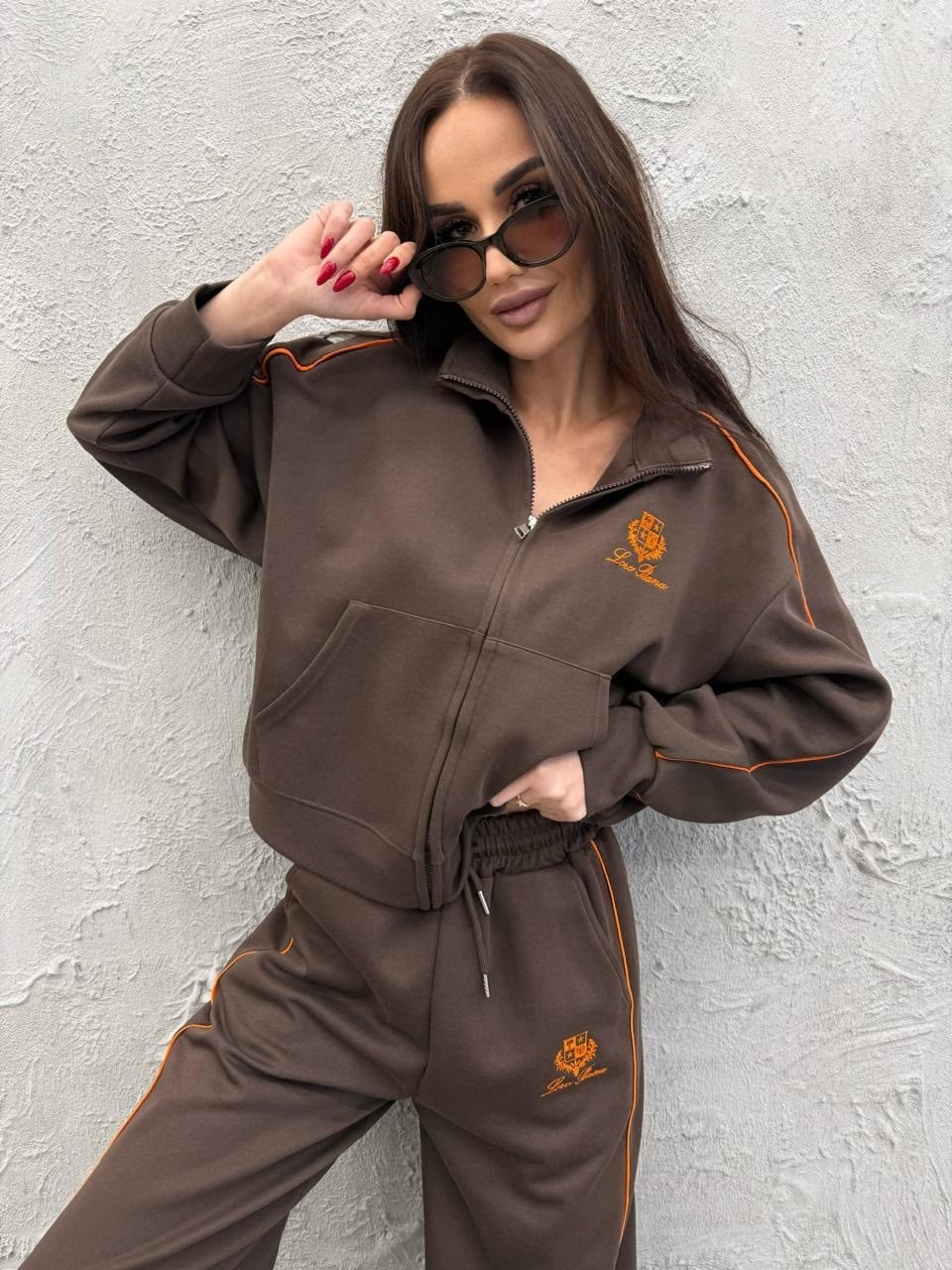 костюм спортивный,женский спортивный костюм,стильный костюм,костюм бежевый,женский костюм