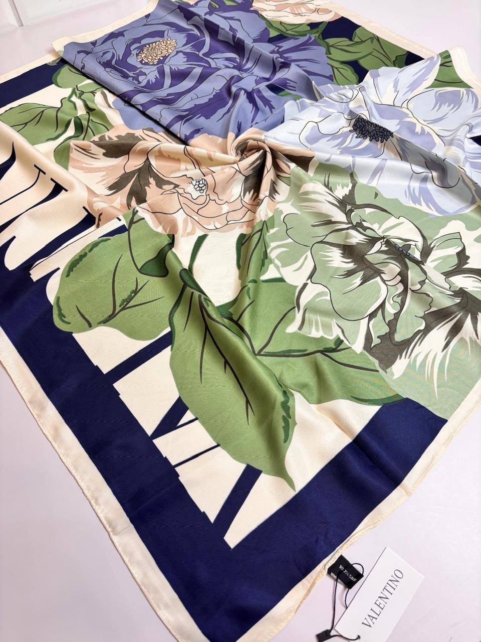 шелковый платок,платок,платок женский шелковый,платки женские,шелковый шарф