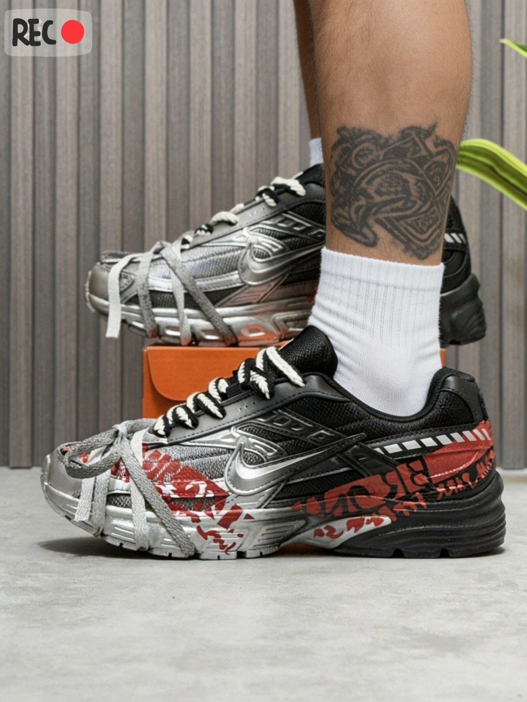 nike initiator кроссовки мужчины,nike кроссовки для бега,кроссовки для бега initiator мужские с низким верхом черные серебристые nike,кроссовки nike,кроссовки для бега p-6000 с низким верхом черный се