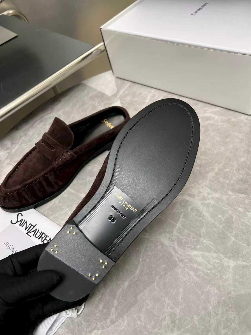 ,лоферы замшевые,замшевые лоферы brunello cucinelli,мужские замшевые лоферы,лоферы мужские