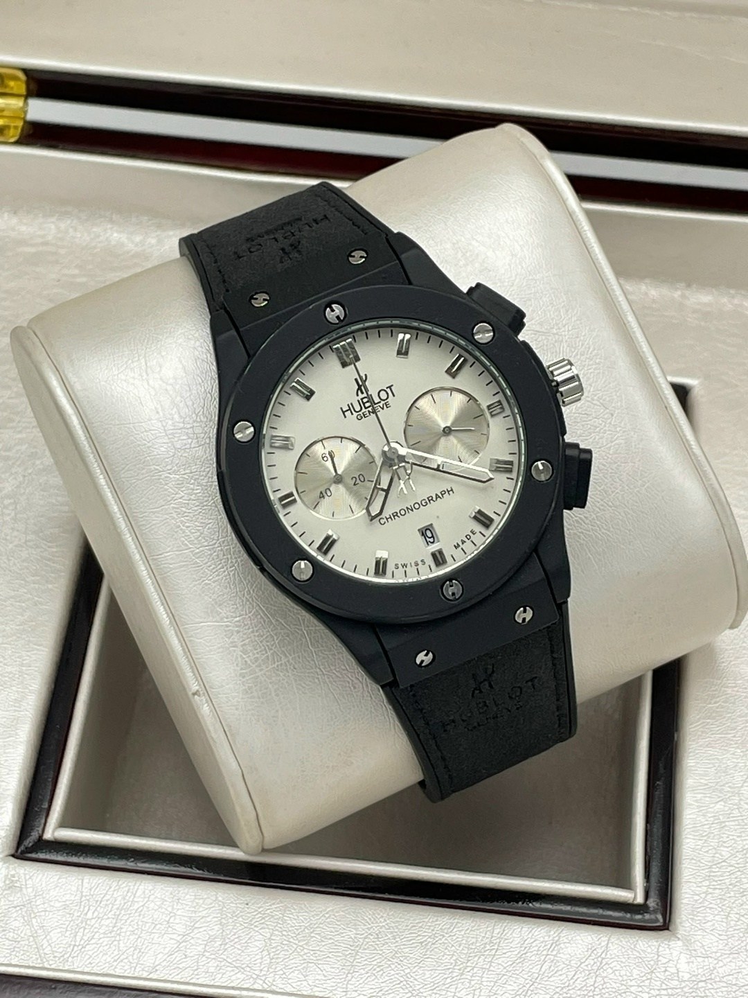 наручные часы hublot,мужские наручные часы hublot,мужские часы hublot,часы hublot,часы наручные hublot кварцевые