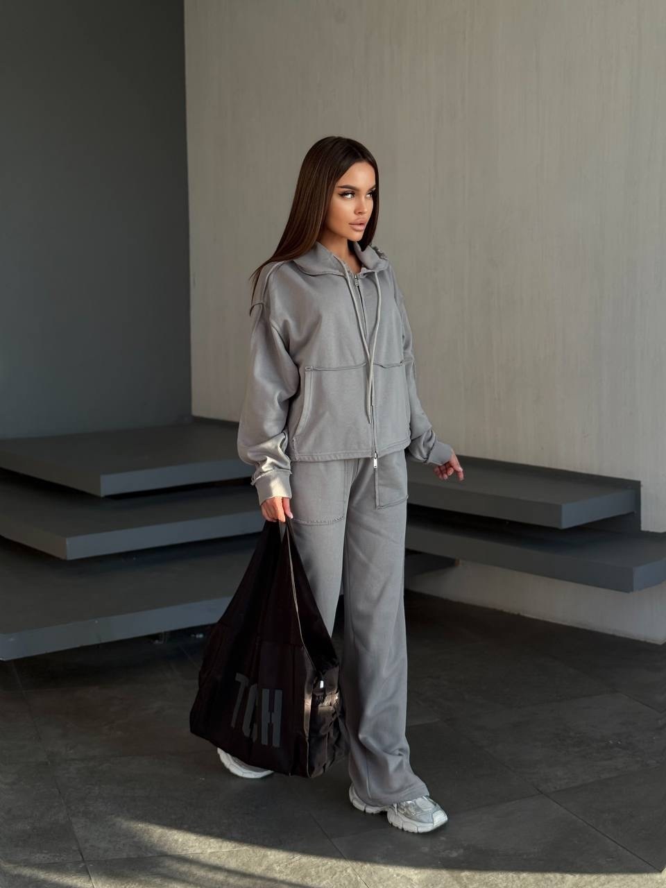 костюм бежевый,брючный костюм,велюровый костюм,женский костюм,спортивный велюровый костюм