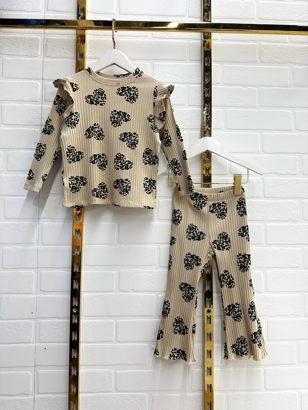 ребенок,костюм для девочек,стильные дети,детский костюм для девочки,мода для детей