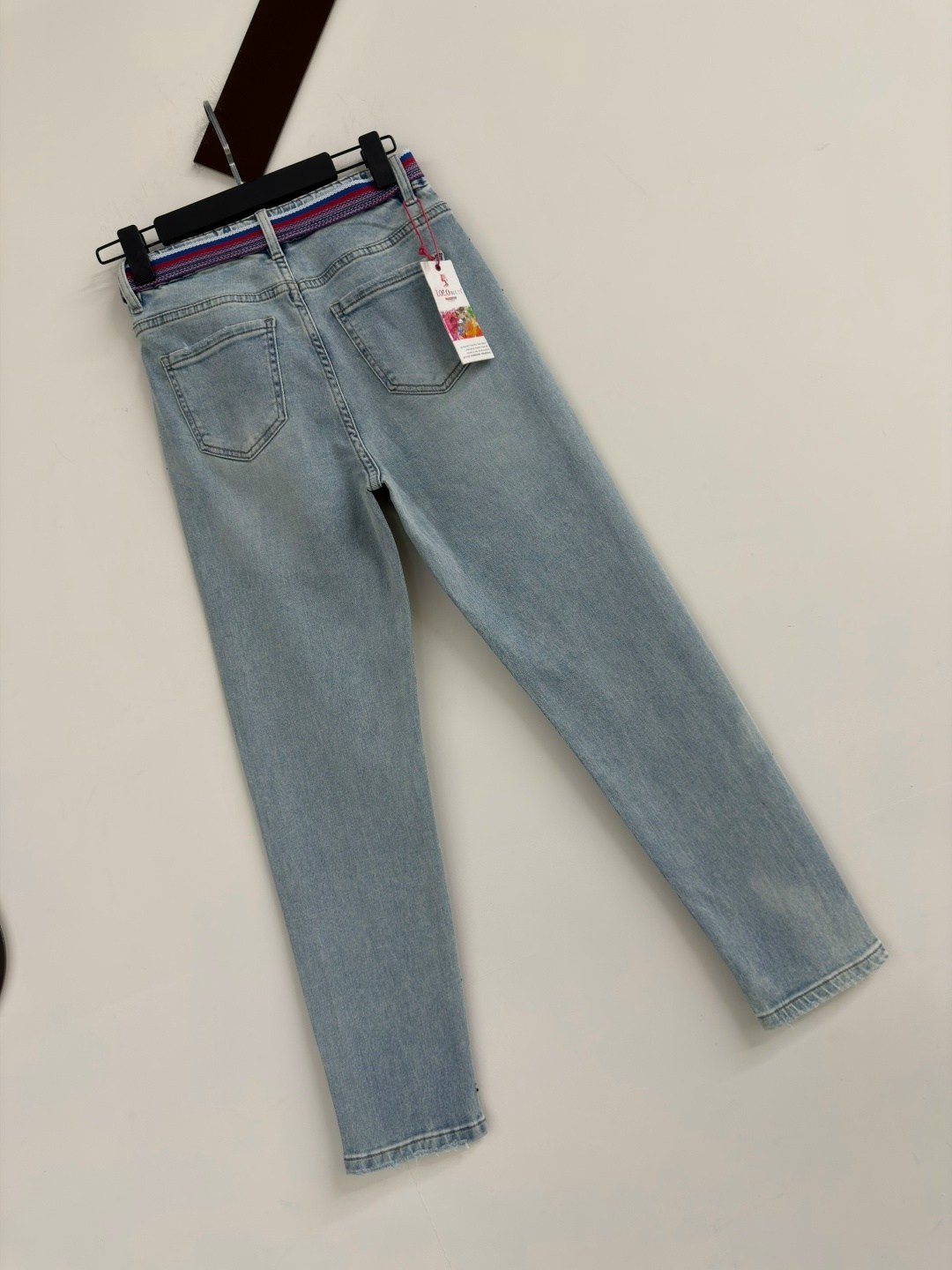 джинсы женские,джинсы со стразами женские,модные джинсы,джинсы с декором,джинсы джинсы