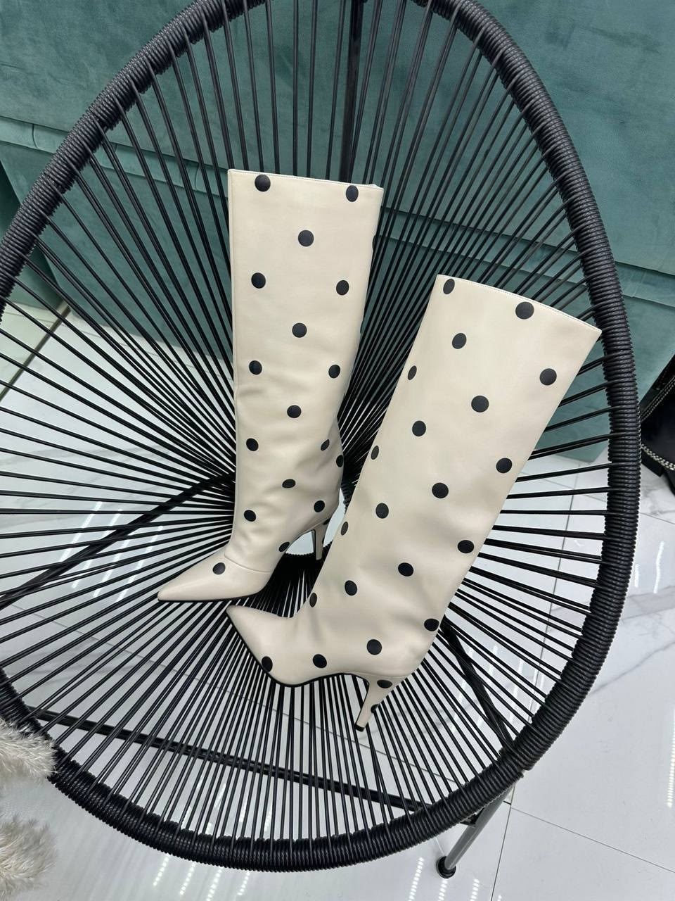 женские сапоги,сапоги в горох,высокие сапоги,белые сапоги, в горошек