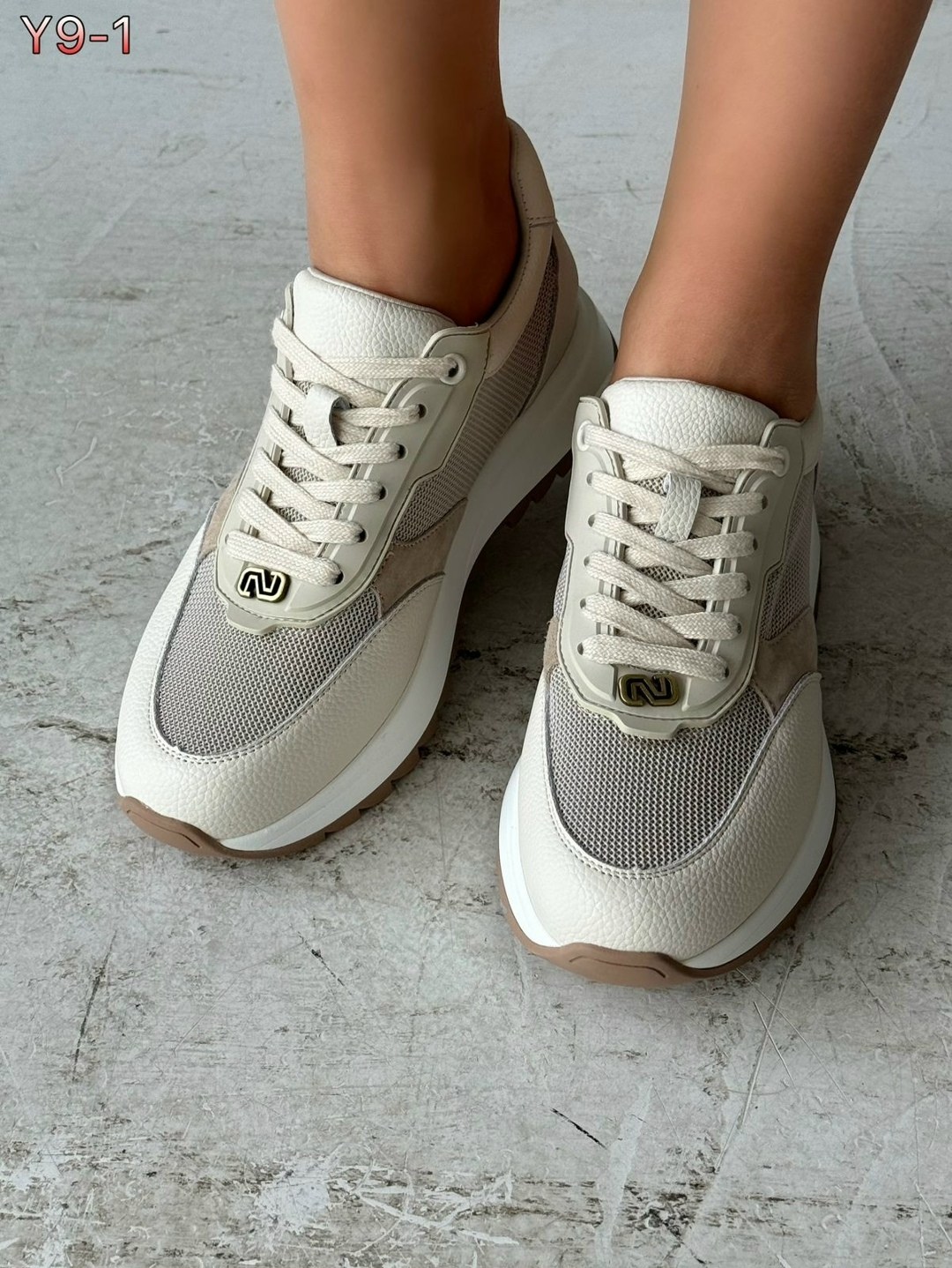 ,кроссовки женскиe,кроссовки черные,кроссовки для женщин,черные женские кроссовки