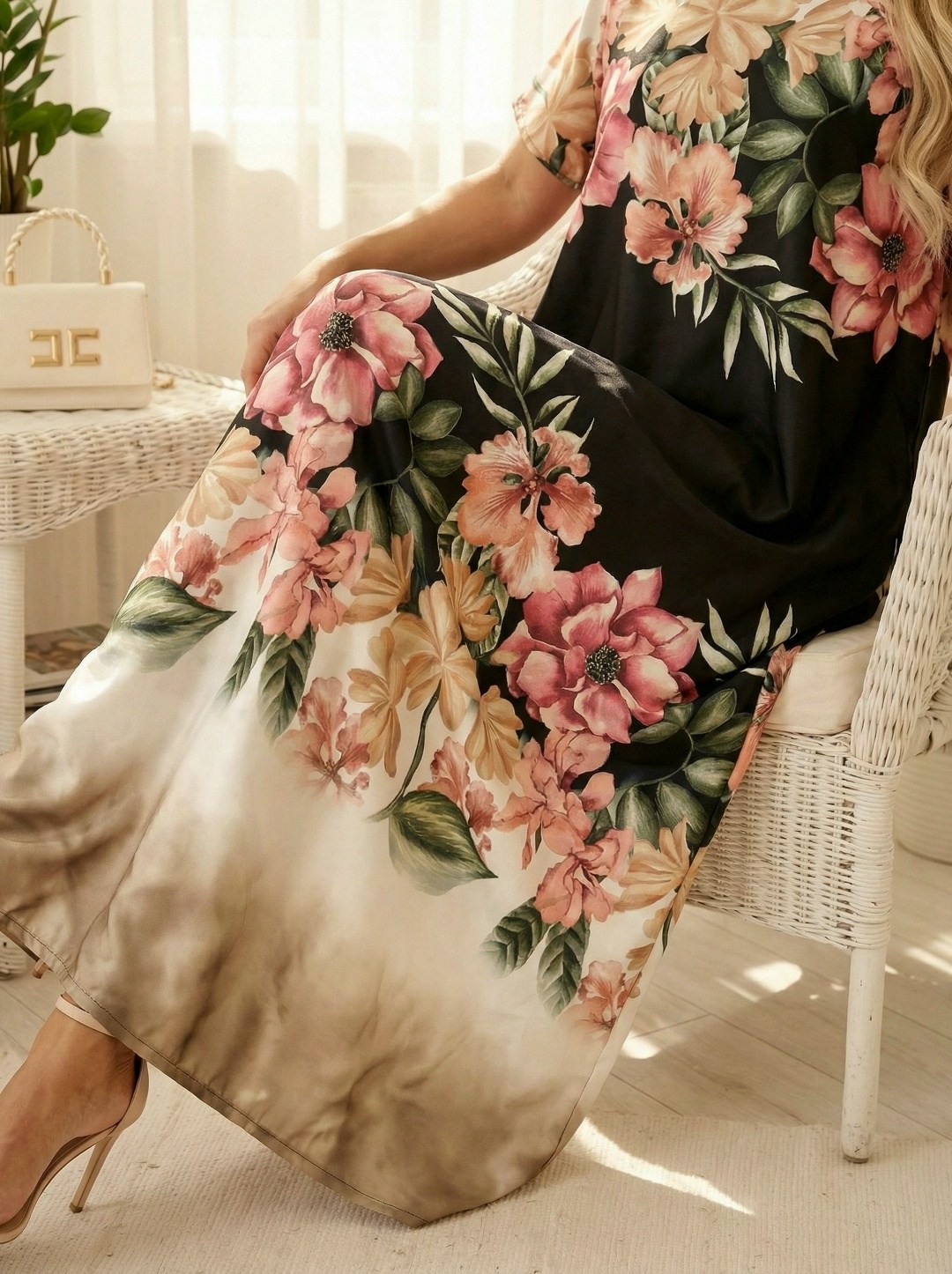 нарядное платье из шифона,нарядное платье,платье,платье с крупными цветами,платье женская