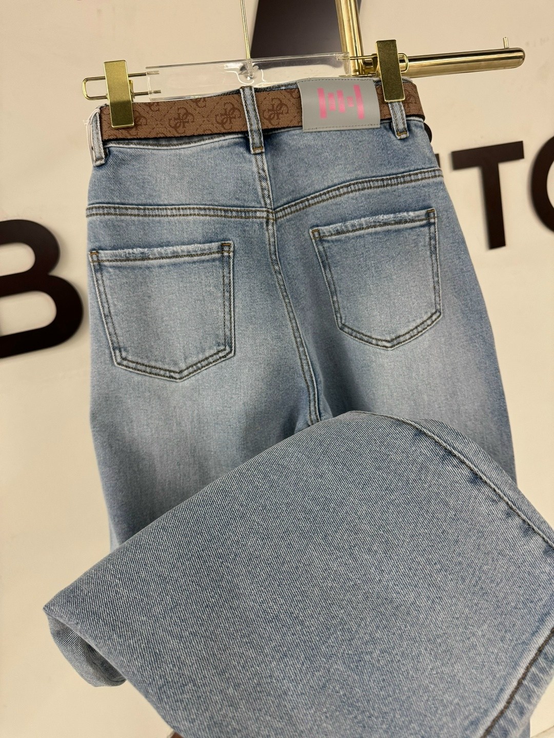 джинсы широкие,джинсы широкие женские,джинсовые брюки,женские джинсы,модные джинсы