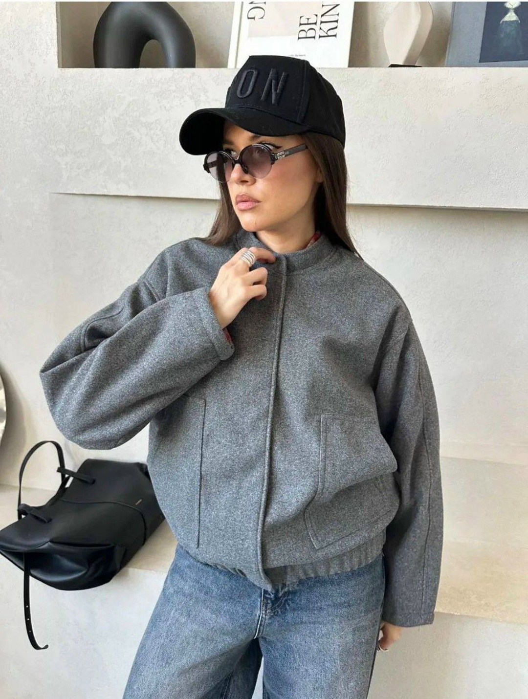 куртка бомбер,бомбер куртка оверсайз драповая kira clo,бомбер zara boucle oversize светло-серый,оверсайз куртка,женская куртка бомбер