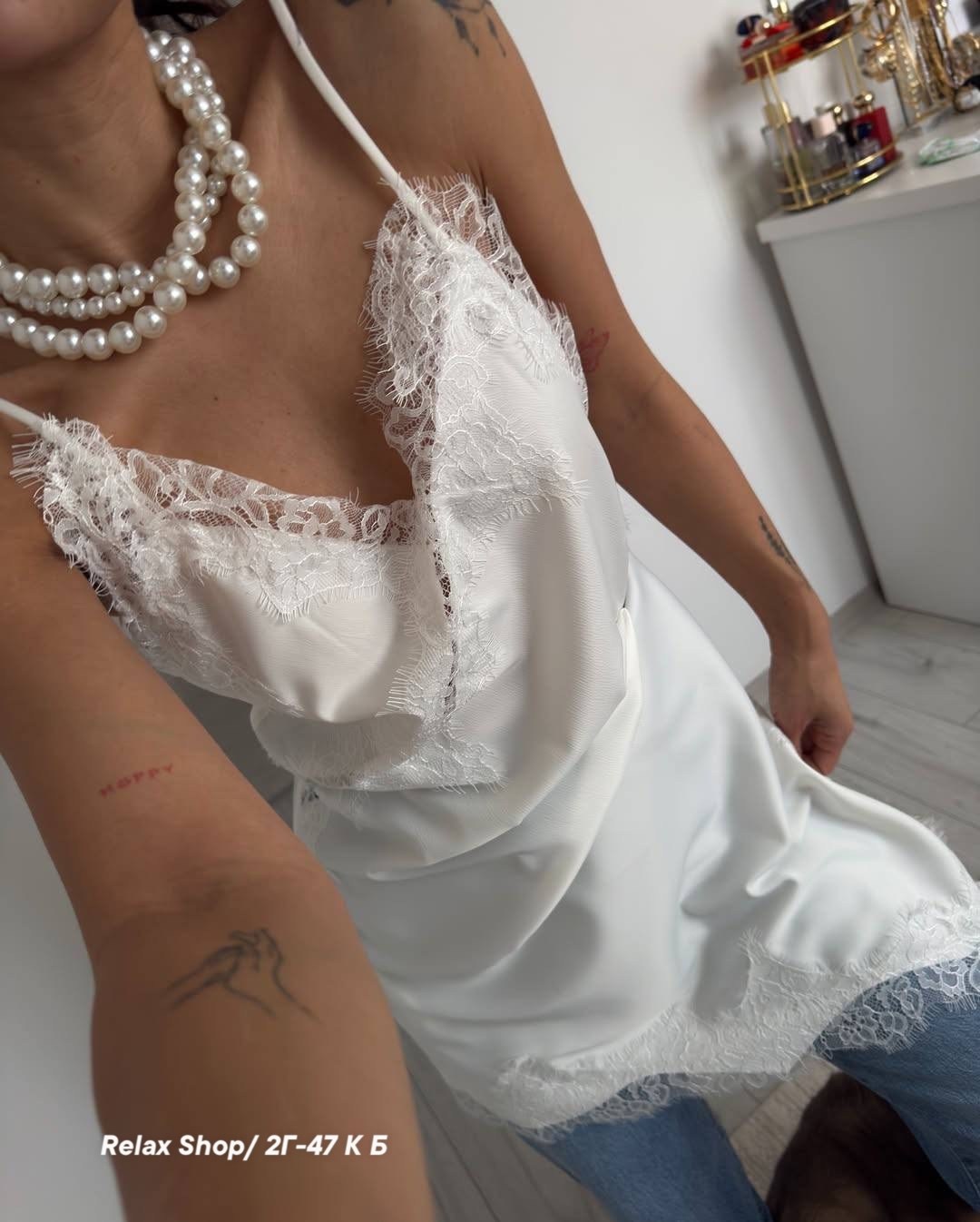 одежда с кружевом,майка с кружевами,шелковый топ с кружевом, с кружевом,кружевной топ
