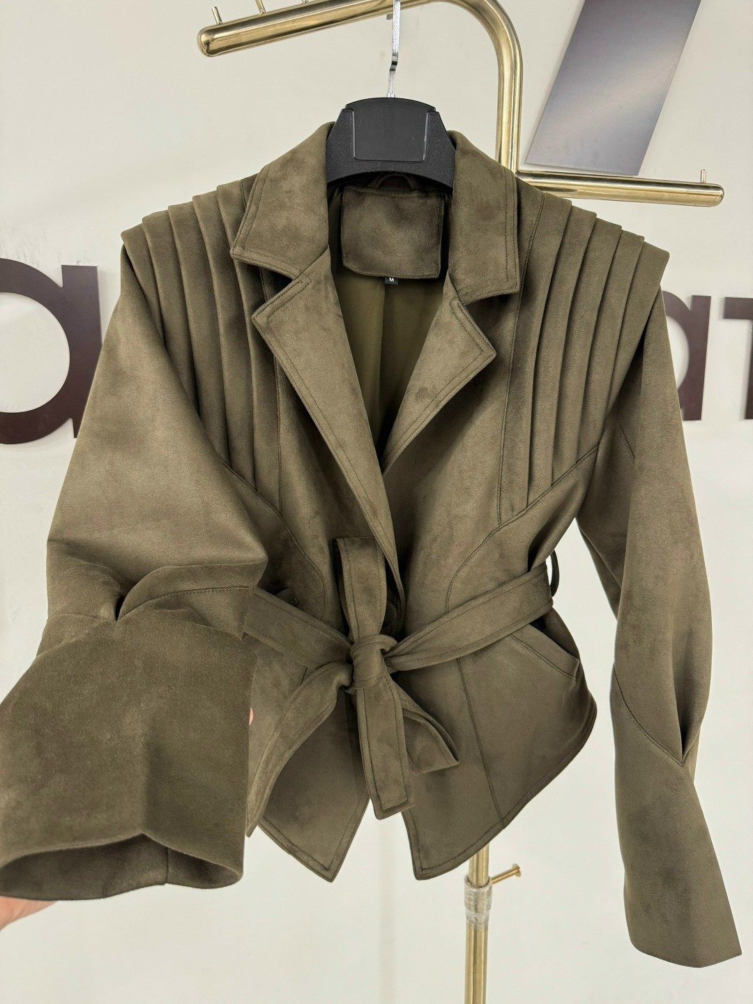 замшевая куртка,куртка женская,куртка кожаная,женская кожаная куртка,куртка с поясом