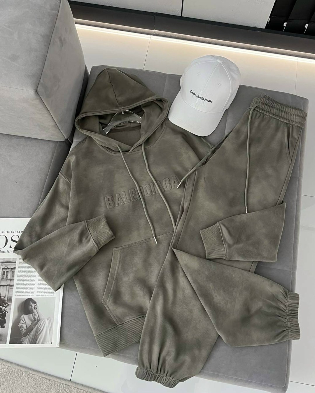 спортивный костюм велюровый женский серый,костюм спортивный велюровый,костюм спортивный,костюм велюровый,костюм спортивный велюровый женский