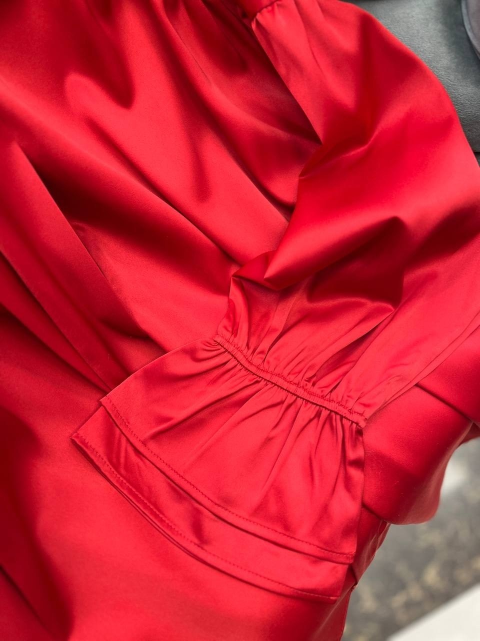 блуза mislana 1149 красный,блузка женская,рубашка женская,модная яркая блуза с воротником и складками в стиле casual mislana 1149 красный,блуза