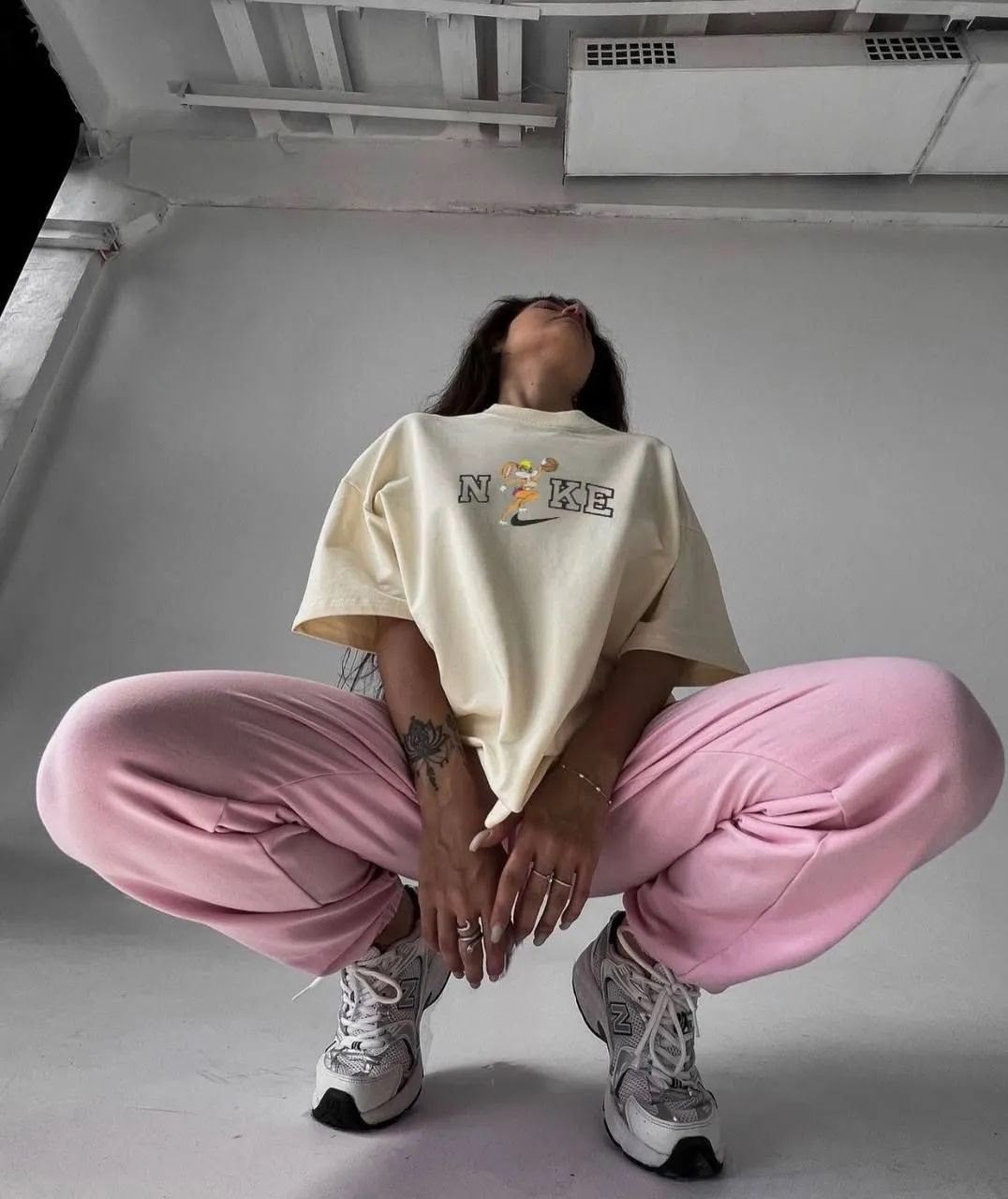 спортивный костюм оверсайз женский спортивный,спортивные костюмы женские,футболки оверсайз для девушек,стильные костюмы,костюм женский