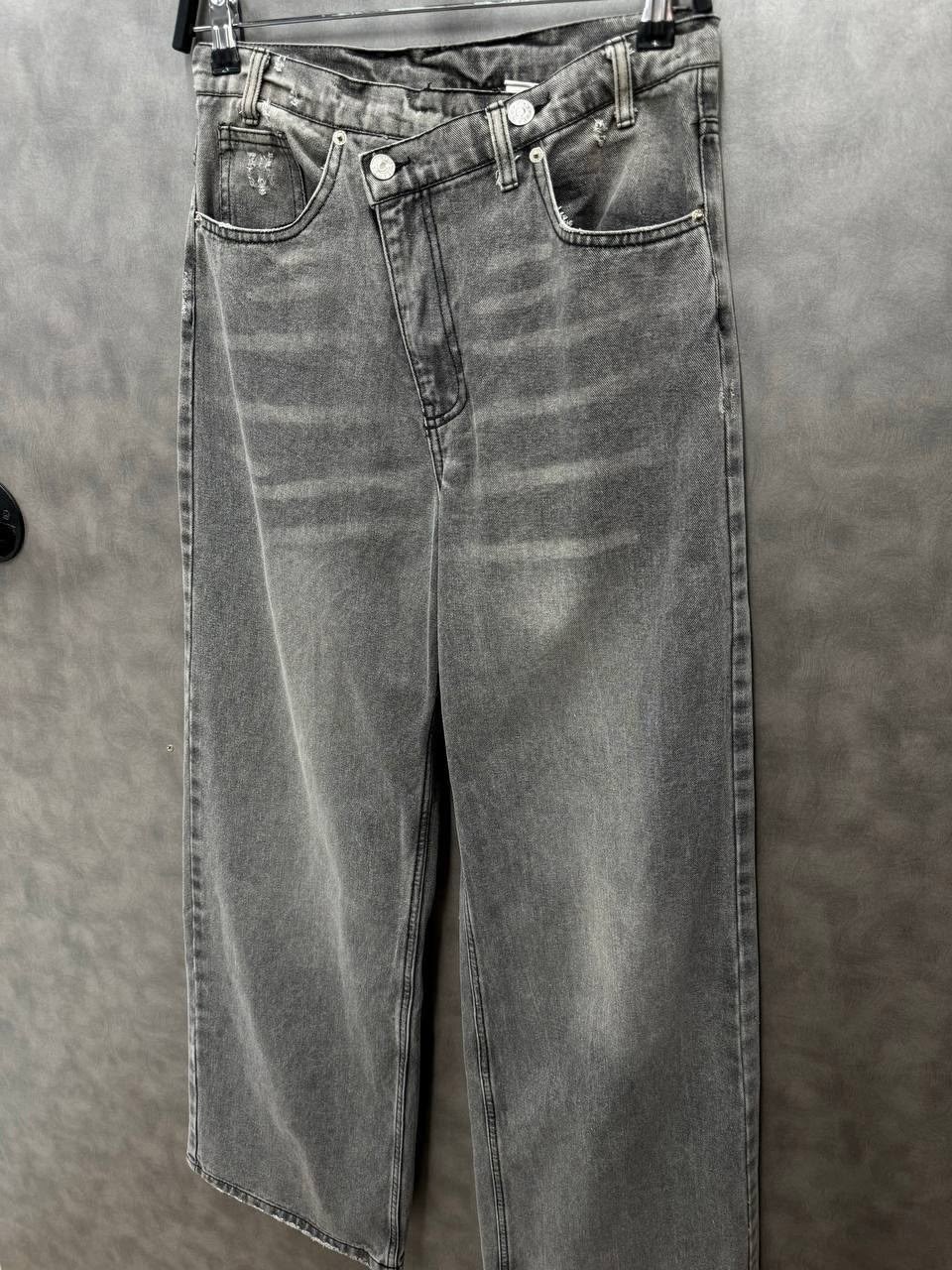 замшевая куртка,коричневая куртка,модные джинсы 2025,кожаная куртка,модные брюки