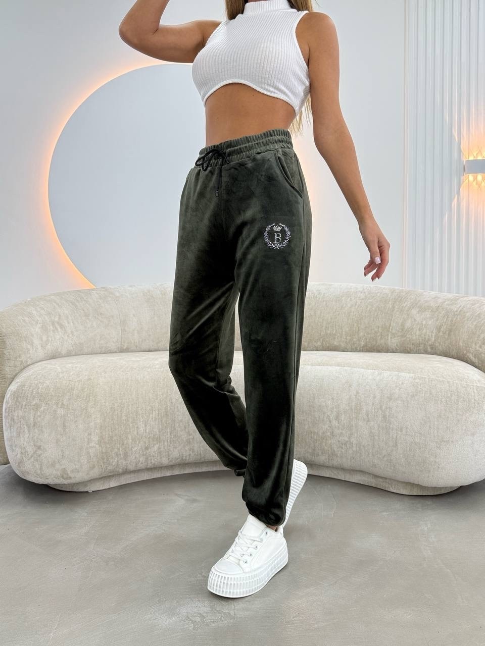 брюки велюр,брюки джоггеры велюровые,велюровые брюки,брюки бархатные,брюки джоггеры вельветовые утепленные h&a collection