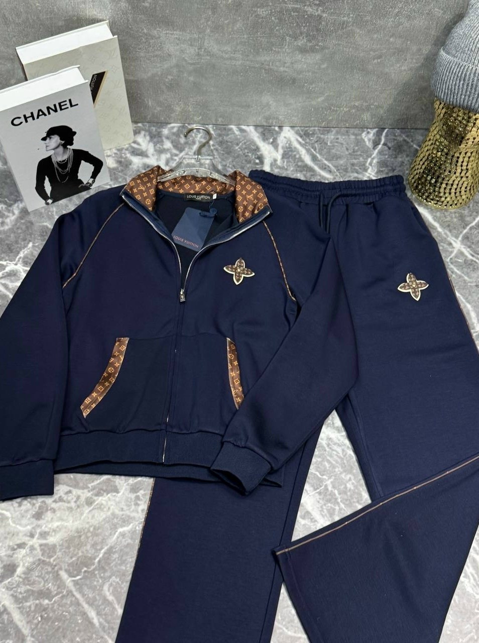 трикотажные костюмы,костюм женский,женский спортивный костюм,спортивный костюм,бархатный костюм