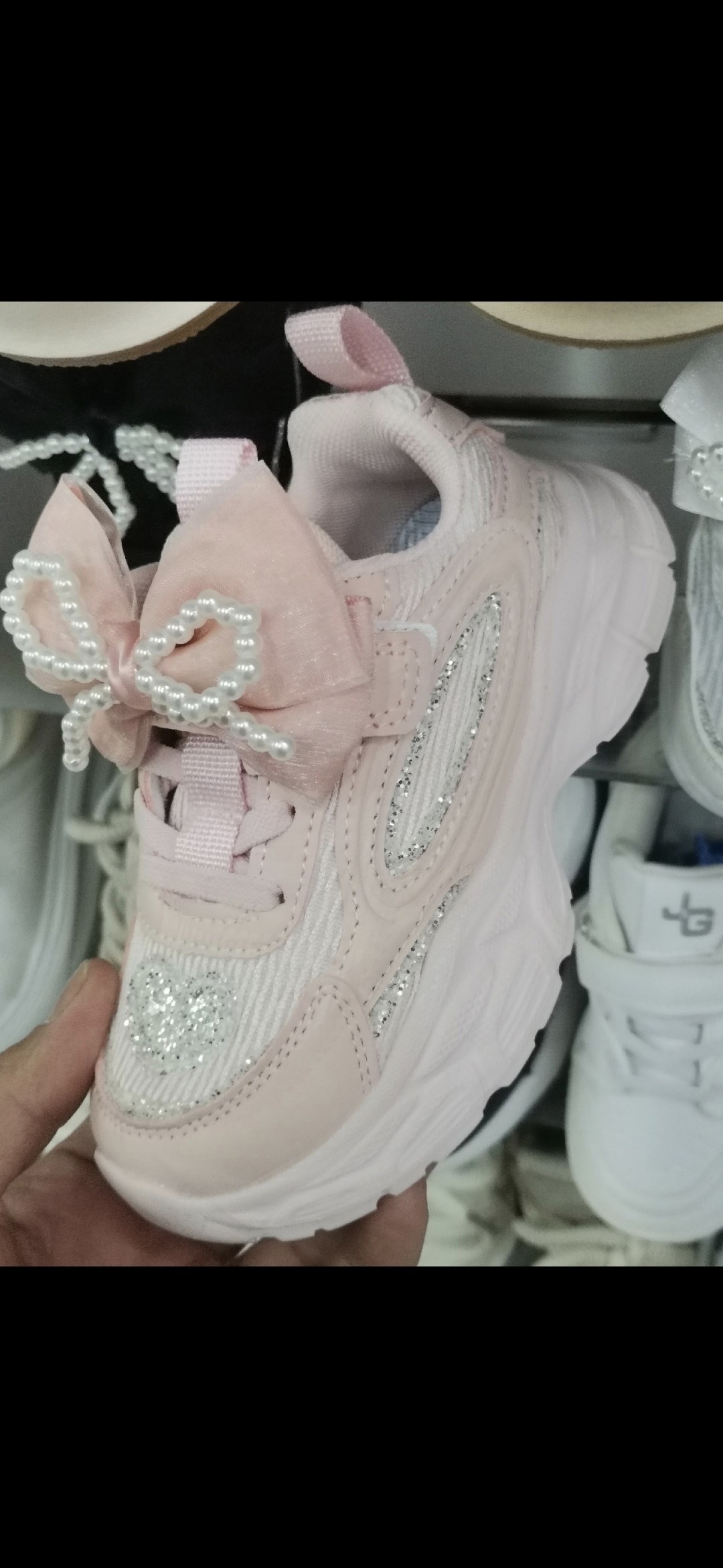 ,детские кроссовки,кроссовки модные,женские кроссовки,спортивная