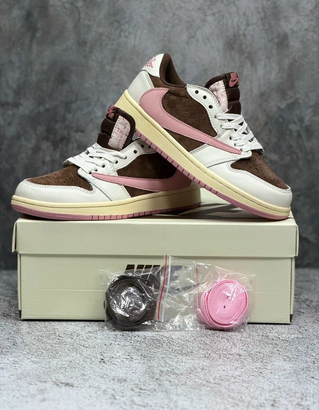 кеды travis scott x air jordan 1 pink oxford,кроссовки nike travis scott x air jordan 1 low,nike air jordan 1 low x travis scott,кроссовки nike air jordan 1 low travis scott,nike air jordan 1 low trav
