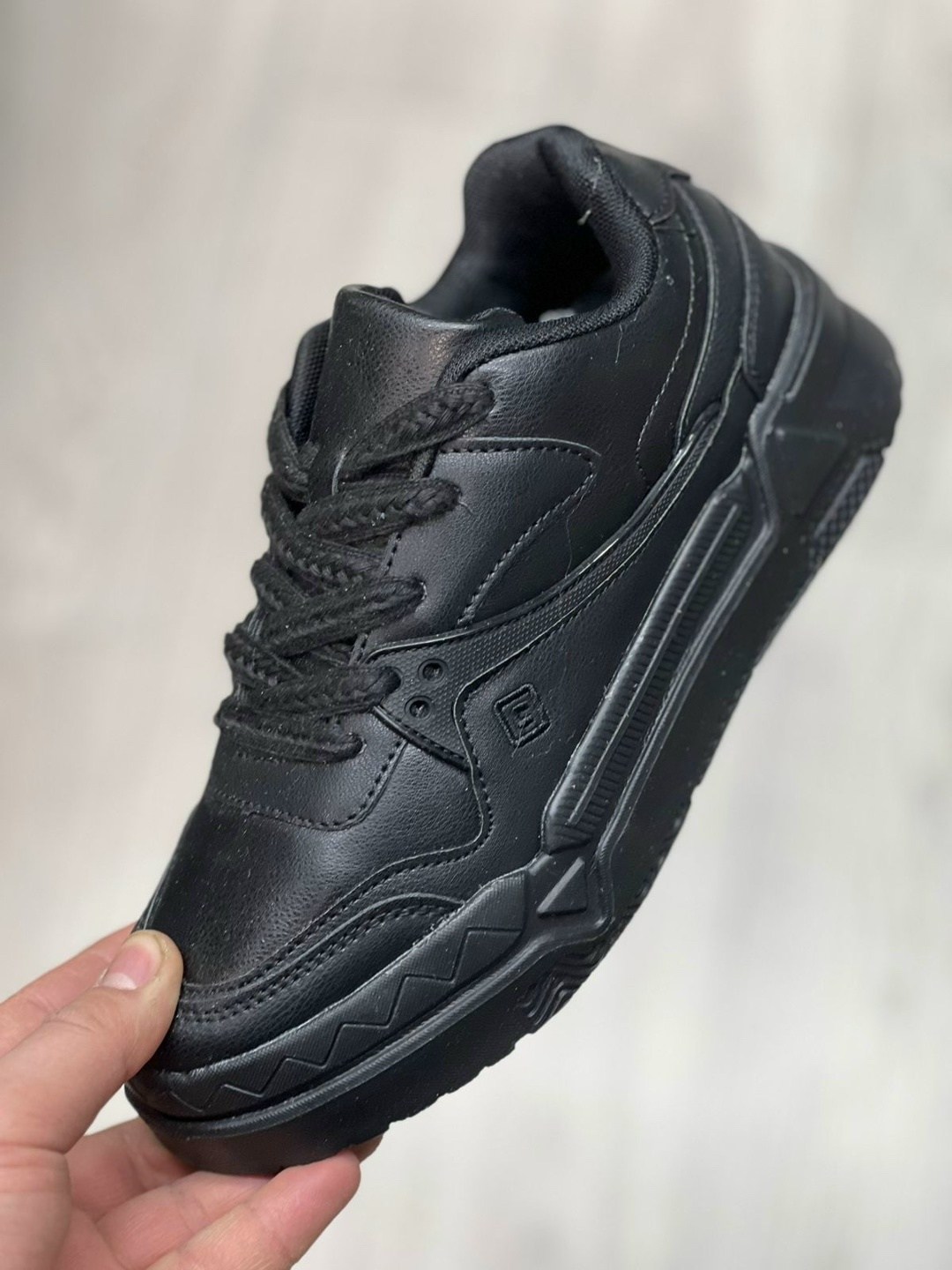 женские кроссовки,,модные кроссовки,кроссовки женские весна,кроссовки женские модные