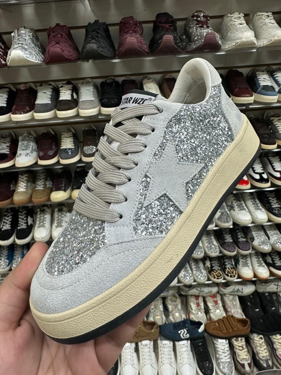 кроссовки golden goose с пайетками на платформе,кроссовки golden goose,кеды golden goose,,женские кеды с камнями golden goose