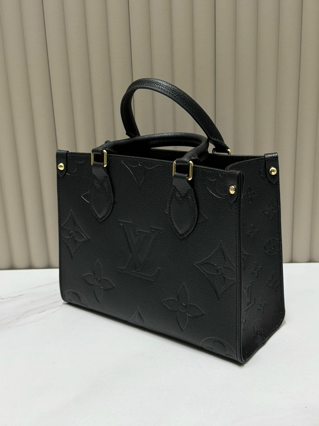 сумка louis vuitton,louis vuitton сумка женская,сумка шоппер луи виттон черная,сумка onthego pm louis vuitton,сумка луи виттон женская черная