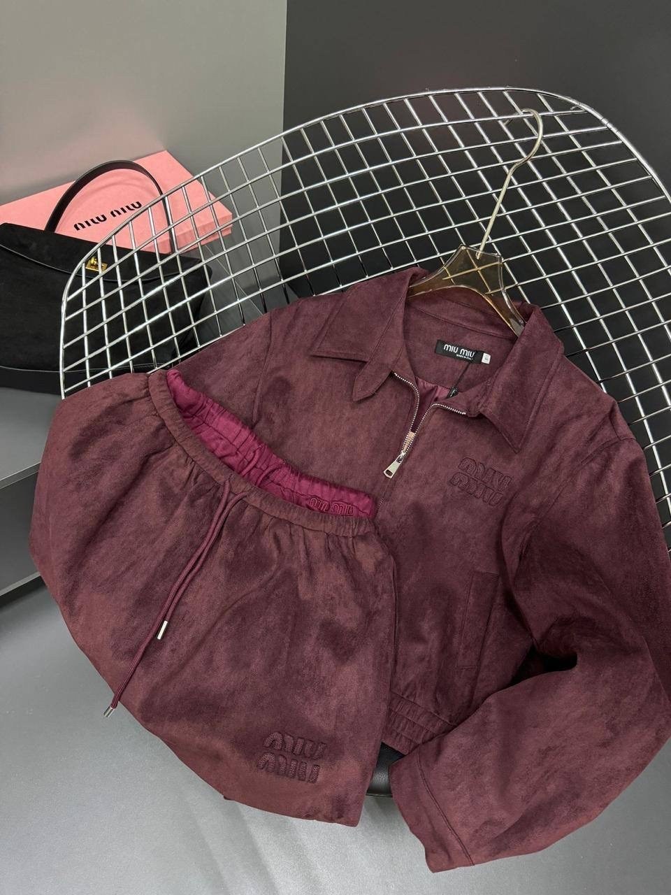 костюм с юбкой,женские костюмы с юбкой,костюм юбка и пиджак,костюм из микровельвета,вельветовый костюм с юбкой