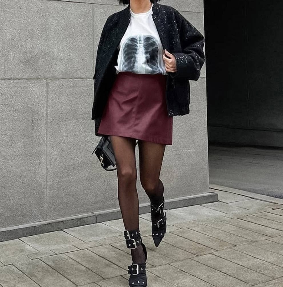 кожаная юбка,бордовая юбка,стильная юбка,бордовая кожаная юбка