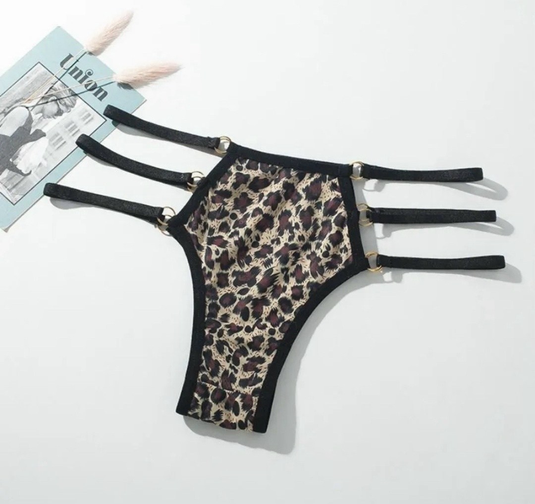 трусики с доступом эротическое белье,сексуальное женское нижнее белье,эротическая белье,женское нижнее белье,комплект женское нижнее белье