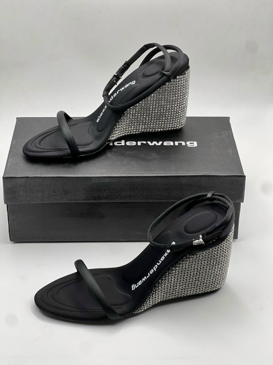 босоножки alexander wang,,босоножки женские,босоножки на каблуках,босоножки с ремешками