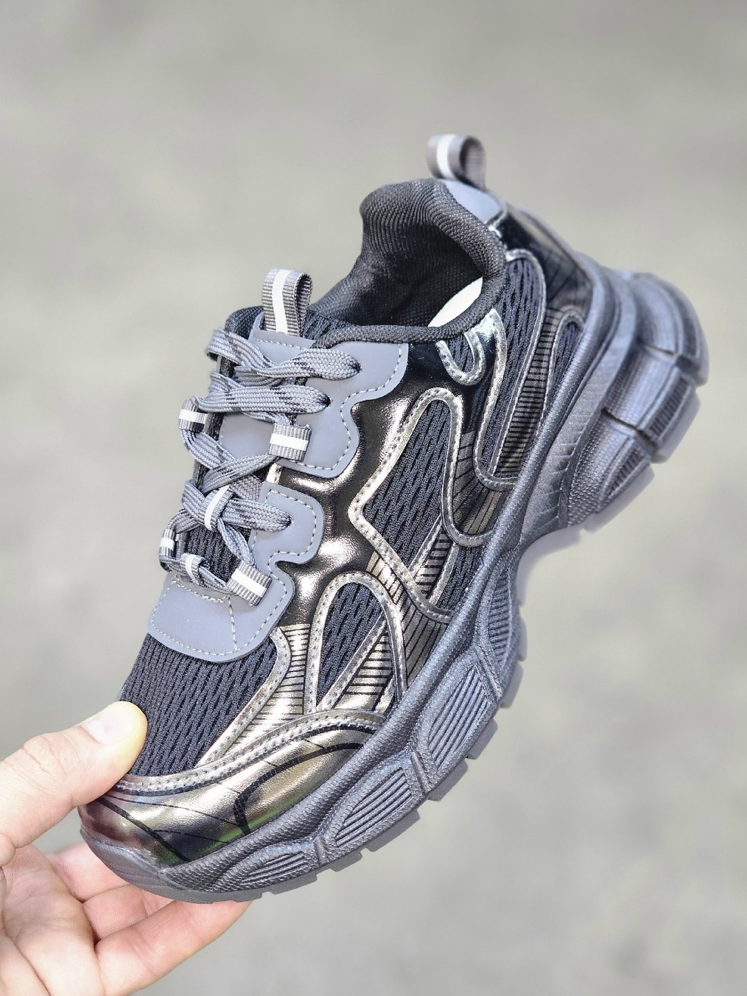 кроссовки модные,массивные кроссовки,кроссовки женские,повседневные кроссовки,спортивная