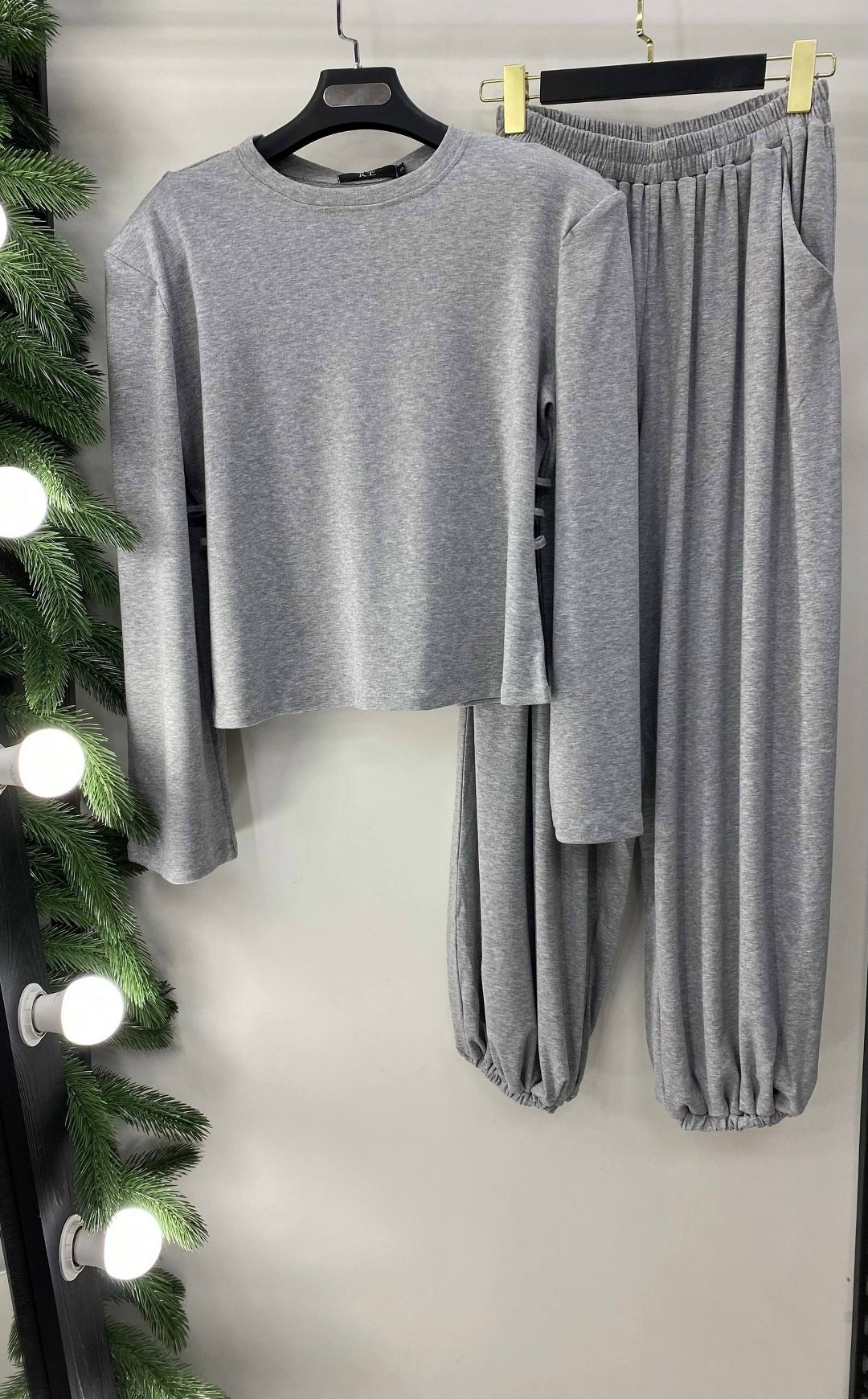 женский костюм,костюм женский трикотажный,спортивные женские костюмы,спортивный костюм брючный с капюшоном emse,костюм