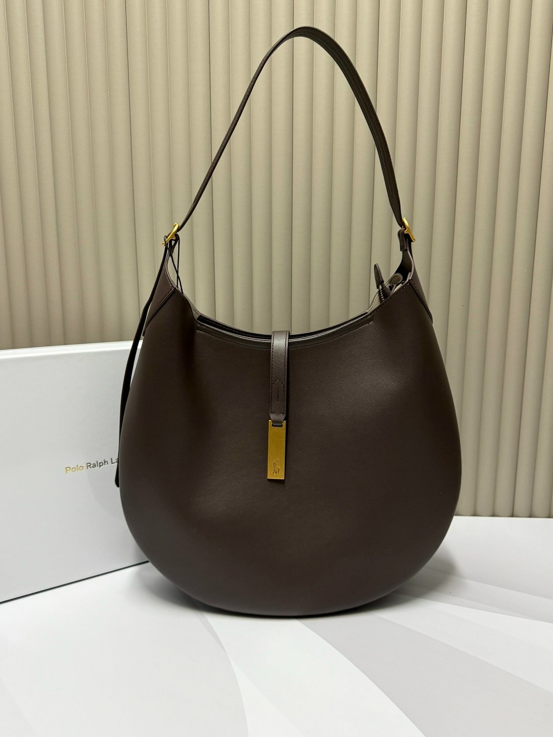 сумка,кожаная сумка,сумка женские,дизайнерские сумки,женская сумка на плечо