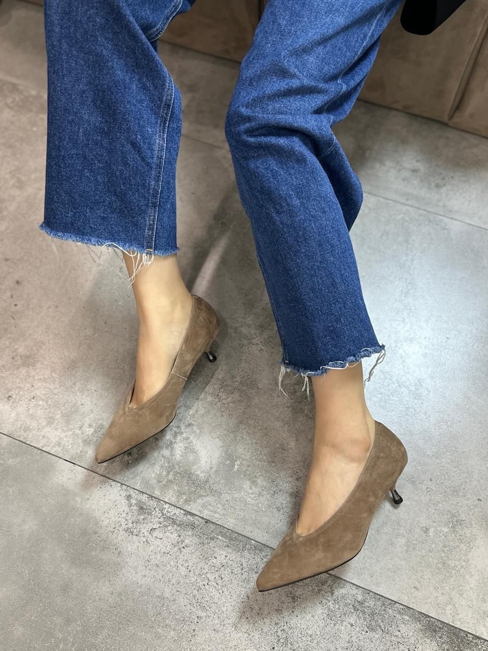 ,модные туфли на высоком каблуке miu miu,женские черные замшевые туфли miu miu,женские коричневые замшевые туфли miu miu,модные туфли