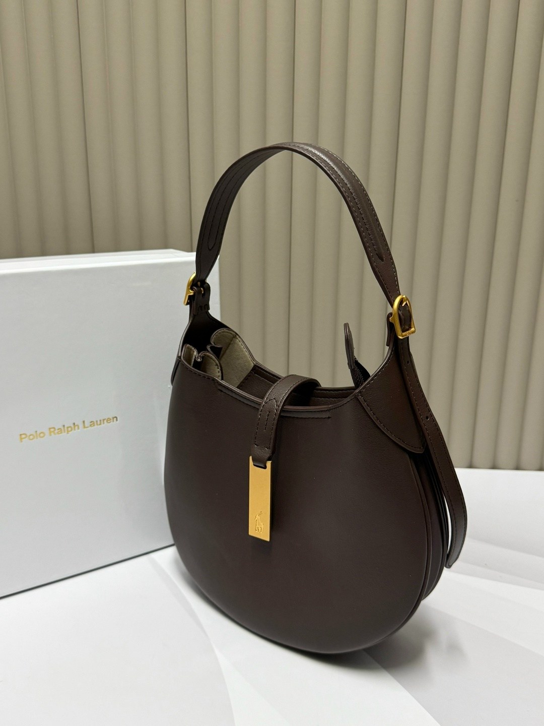 сумка,кожаная сумка,сумка женские,дизайнерские сумки,женская сумка на плечо