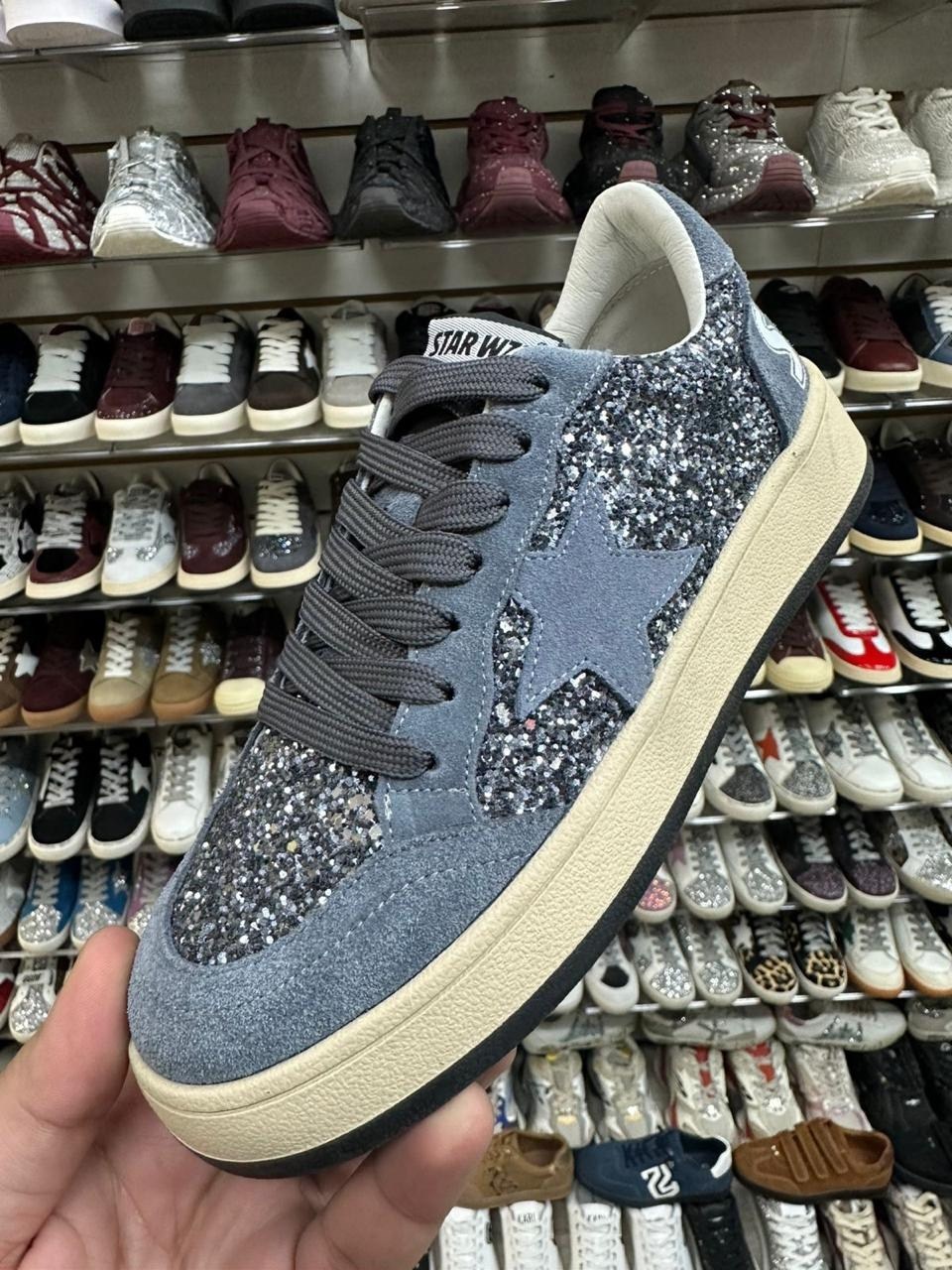 кроссовки golden goose с пайетками на платформе,кроссовки golden goose,кеды golden goose,,женские кеды с камнями golden goose