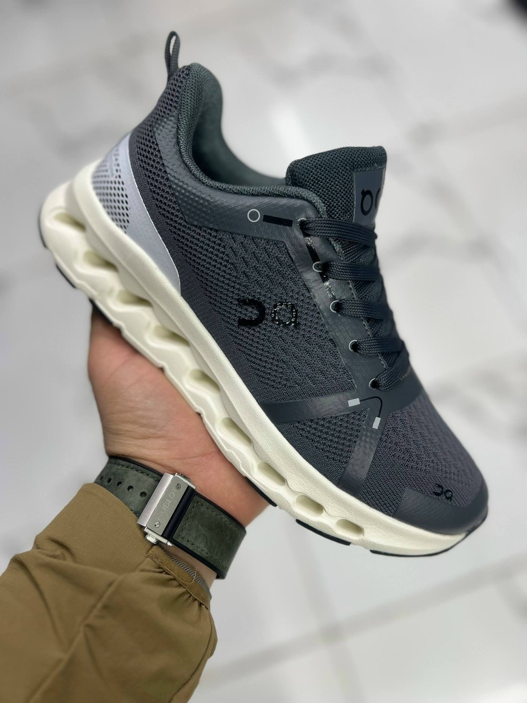 кроссовки on cloudrunner 2 цвет eclipse black,кроссовки,,мужские кроссовки,спортивные кроссовки