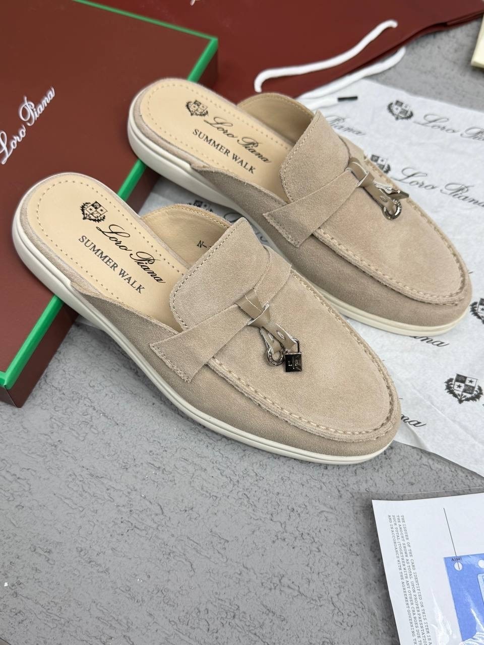 мюли loro piana,женские замшевые мюли loro piana бежевые,лоферы loro piana,лоферы женские loro piana,женские замшевые мюли loro piana голубые