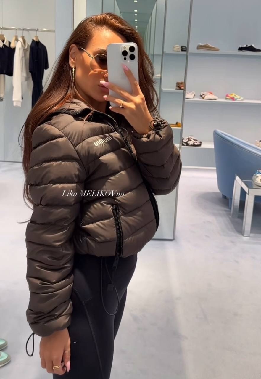 женский короткий пуховик miu miu черный,куртка miu miu женская,куртка miu miu,пуховик miu miu,пуховик miu miu женский