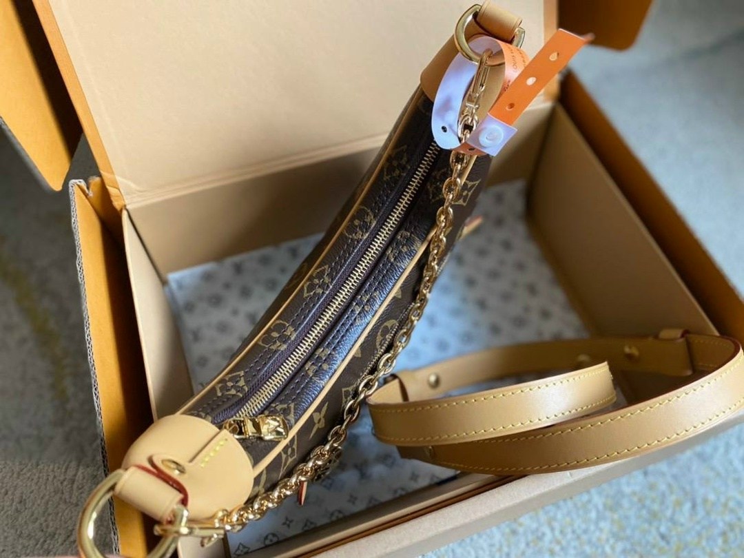 сумка на плечо louis vuitton,сумка луи виттон полумесяц,cумка louis vuitton,женская сумка louis vuitton,louis vuitton сумка полумесяц на плечо